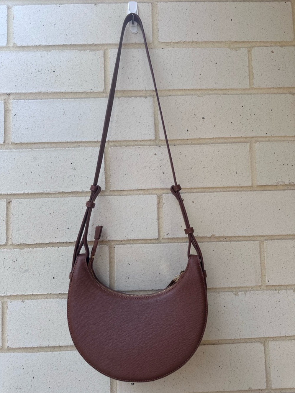 NWOT JW PEI Sharon Brown Crossbody Crescent Vegan Leather Bag - Picture 9 of 11